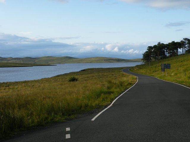 File:Old Largs Road - geograph.org.uk - 1417709.jpg
