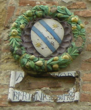 File:Palazzo dei priori di volterra, stemma bertini.jpg