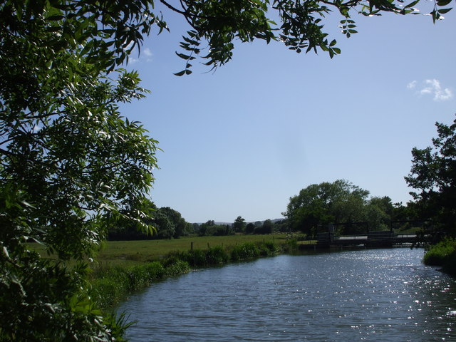 The River Ouse at the Anchor Inn, Barcombe - geograph.org.uk - 1348595