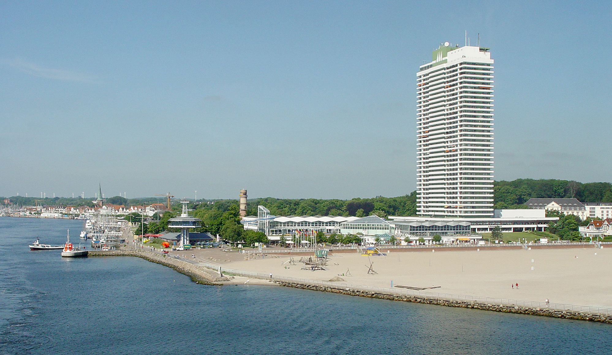 Der Neuer Leuchtturm Travemünde im Bundesland Schleswig-Holstein in der Region Ostsee/Lübecker Bucht in der Übersicht aller Leuchttürme in Deutschland bei Natura Event.