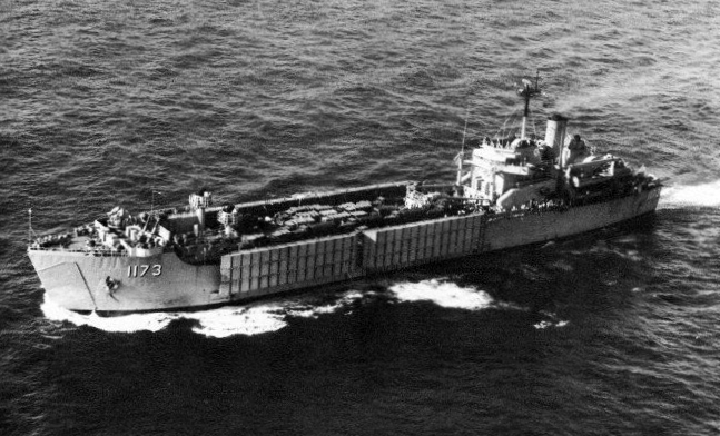 File:USS Suffolk County (LST-1173) underway c1965.jpg