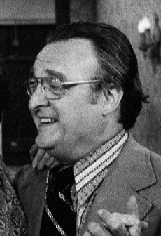 File:Vincent Gardenia All In the Family 1972 (cropped).jpg