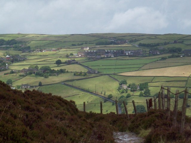 Wainstalls, on the Calderdale Way - geograph.org.uk - 882332