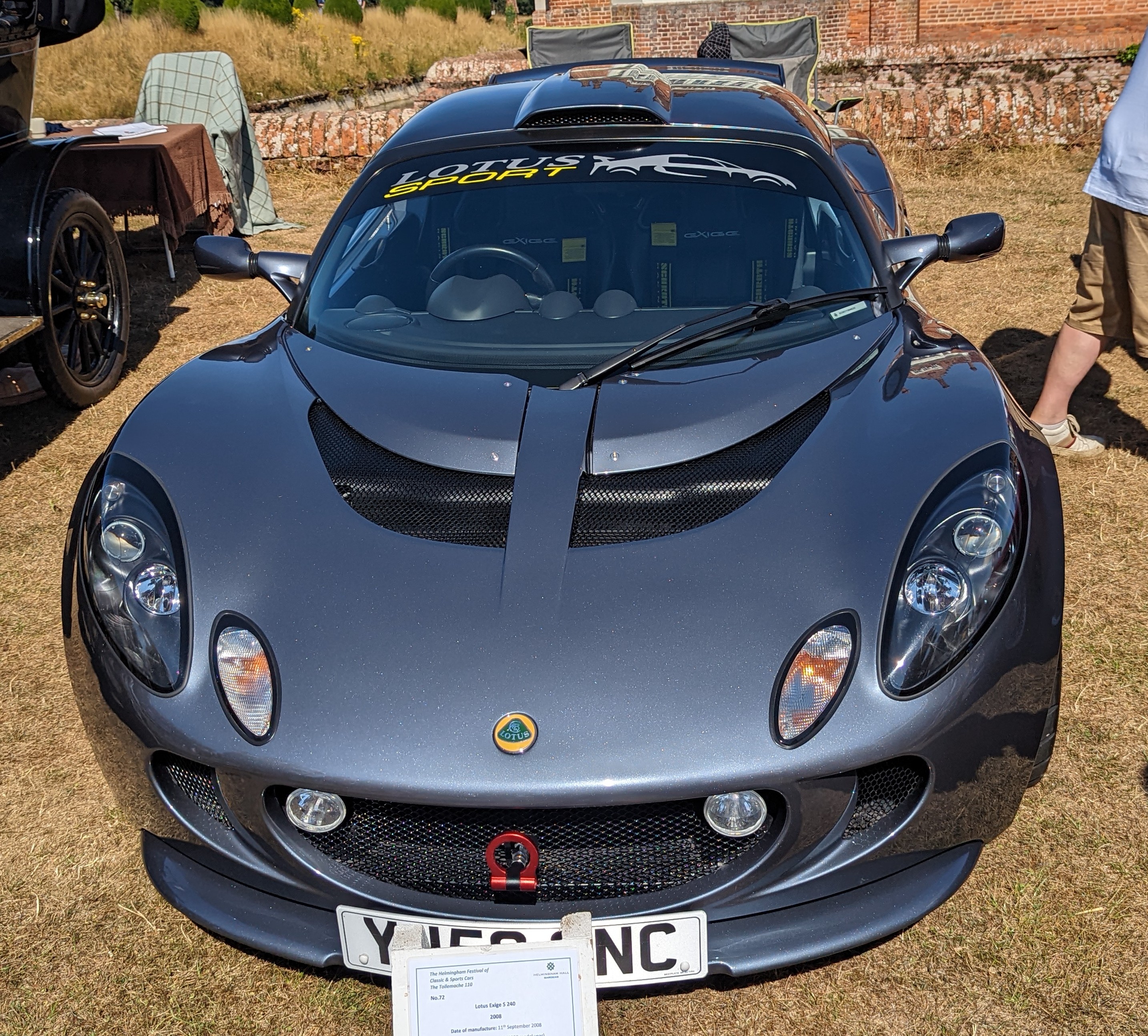 Lotus exige вид спереди