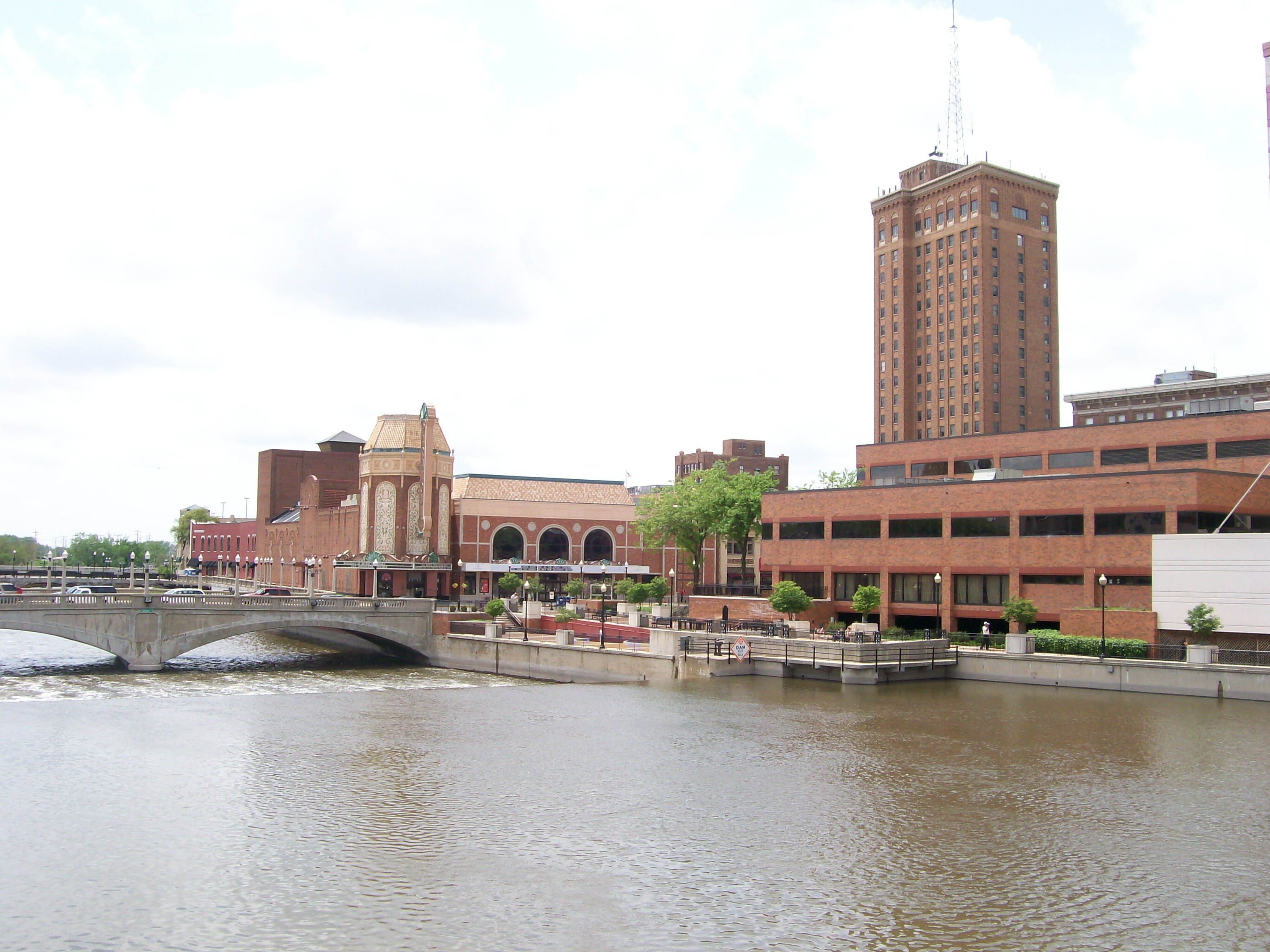 Aurora, Illinois - Visite os EUA - Guia Turístico Oficial - Viagem aos  Estados Unidos da América