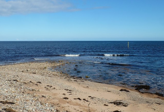 File:Beach At Brora - geograph.org.uk - 4412845.jpg