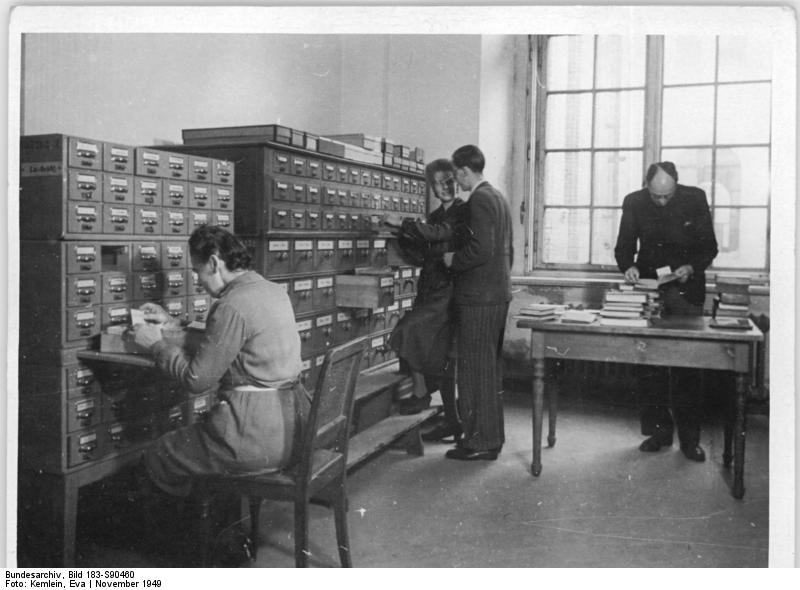 File:Bundesarchiv Bild 183-S90460, Berlin, Staatsbibliothek, Katalog.jpg