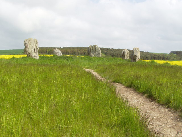 File:Duddo Stones - geograph.org.uk - 905371.jpg