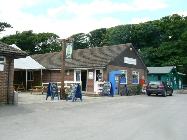 File:Durdle Door Stores - geograph.org.uk - 897024.jpg