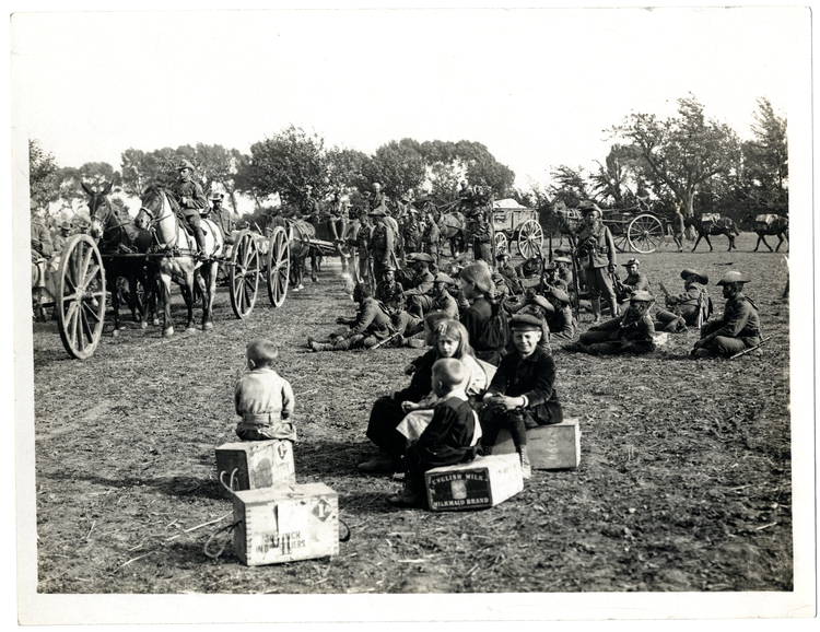 File:First line transport of a Gurkhas Battalion in Flanders (Photo 24-93).jpg