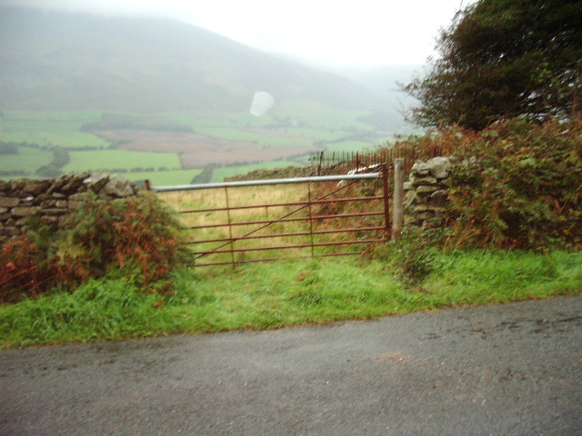 File:Gate - geograph.org.uk - 251303.jpg