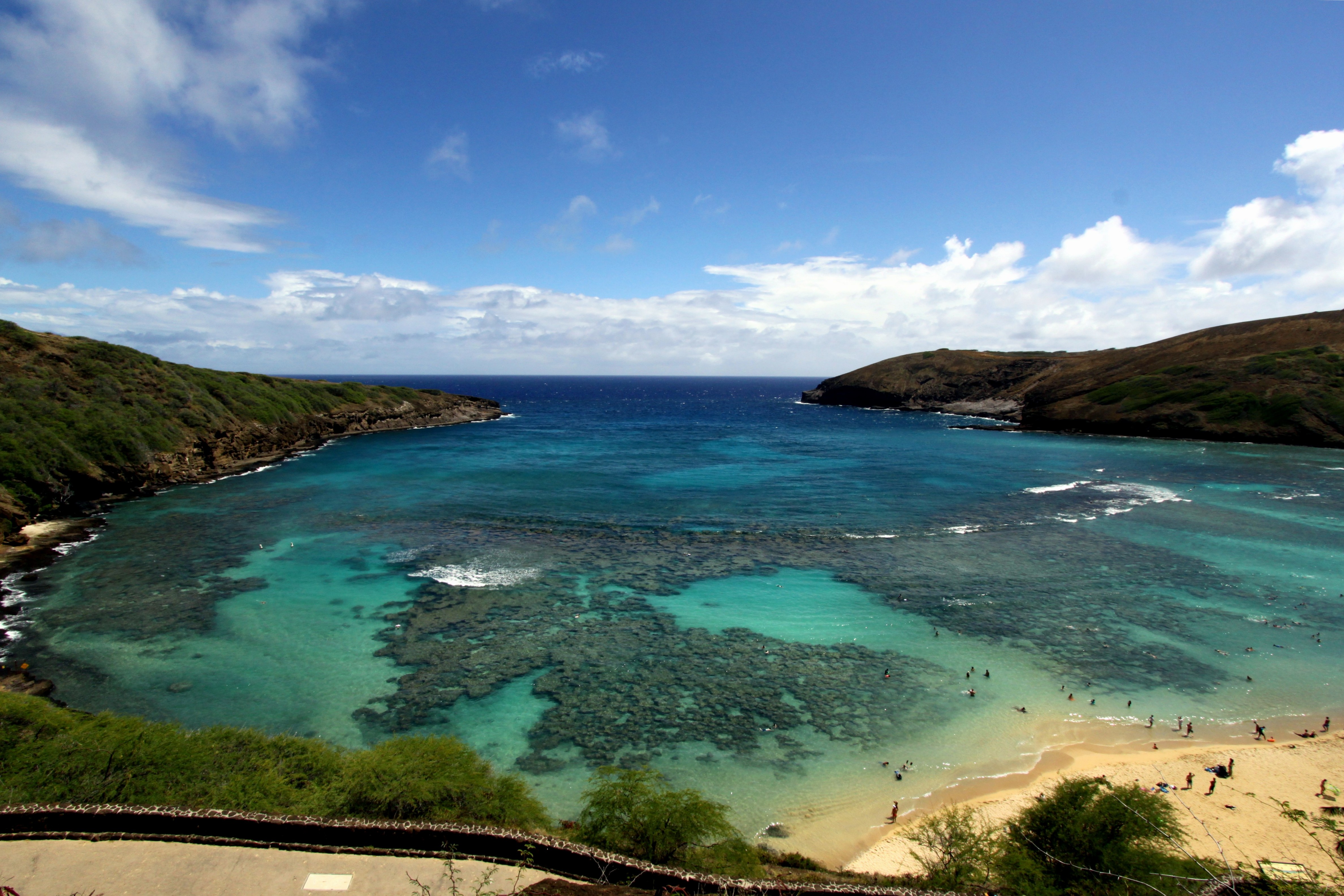 Bay. Hanauma Bay Гавайи. Ханаума Бэй, остров Оаху, Гавайи.. Заповедник Ханаума-Бэй, Гонолулу, Гавайи, США. Пляж Ханаума.