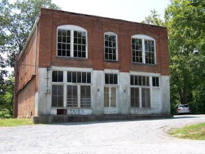 File:Historic Henry River Mill Village Store.jpg