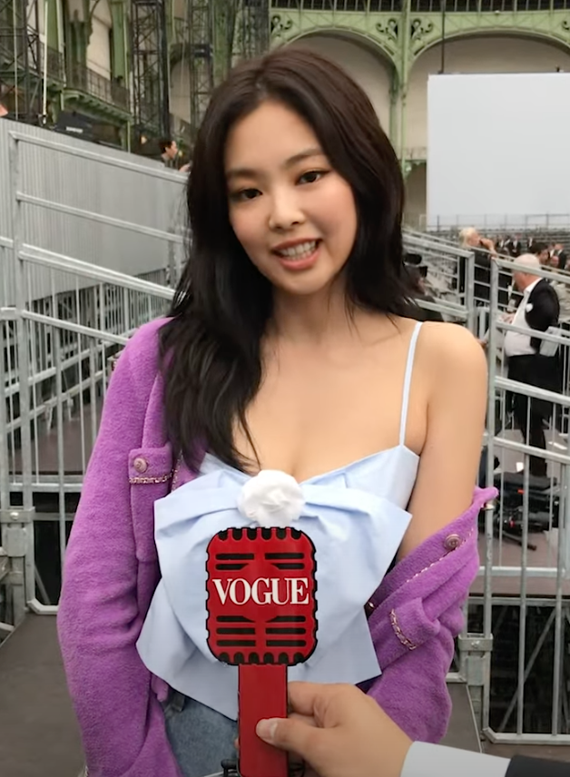 File:Jennie Kim Paris Fashion Week 2019 3.png - Wikipedia