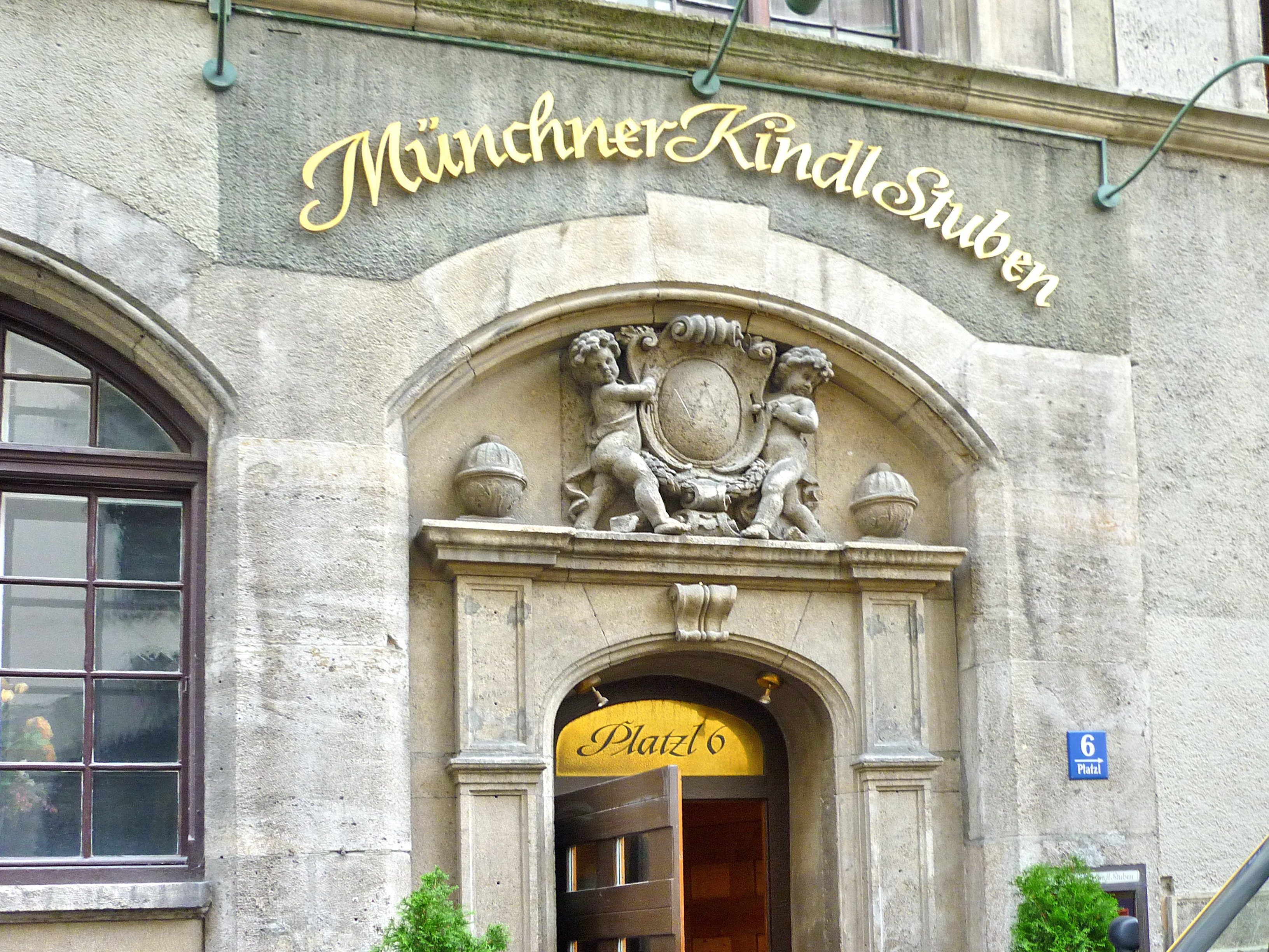 File:Münchner Kindl.jpg - Wikimedia Commons