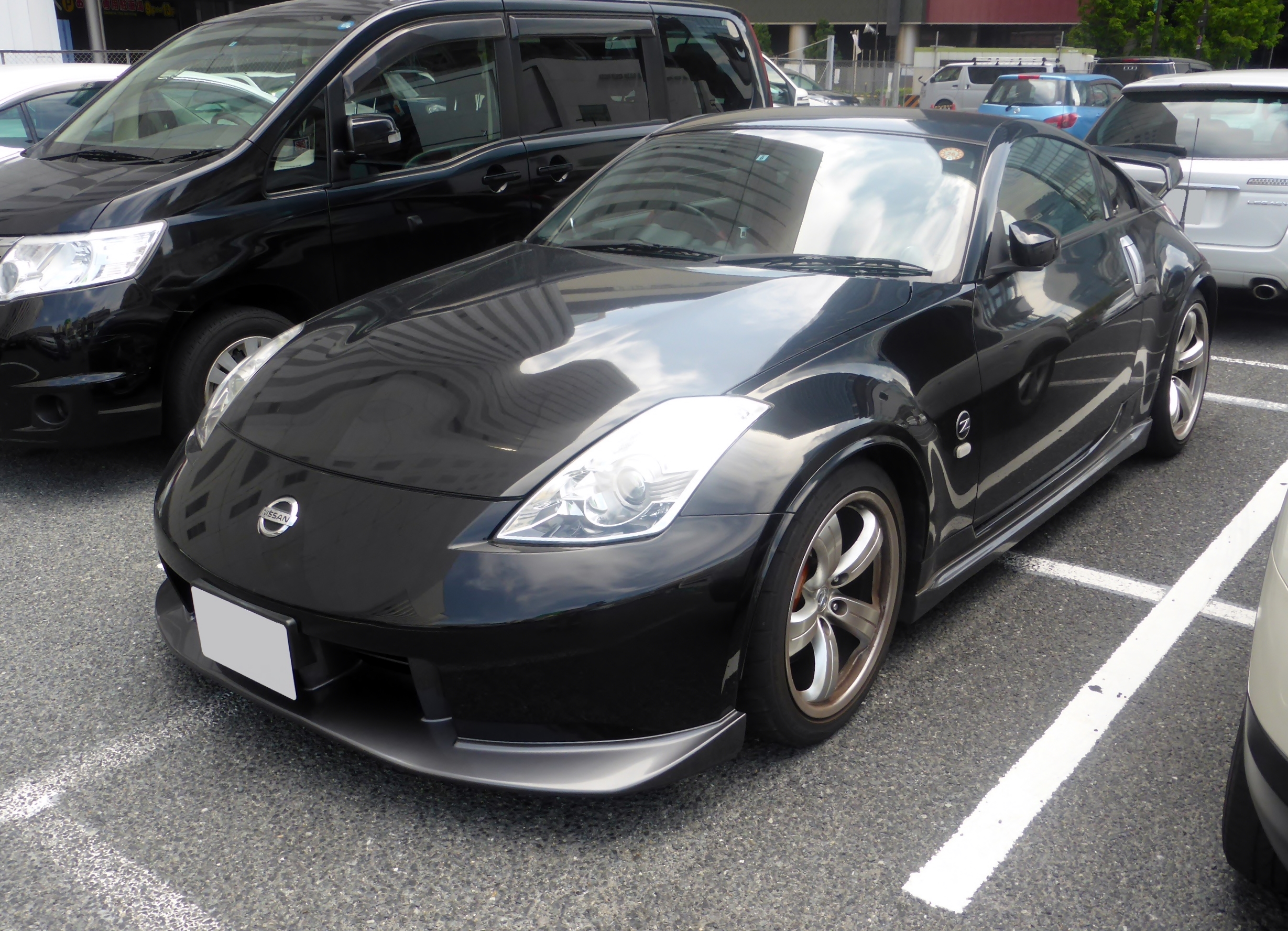 File:Nissan FAIRLADY Z Version NISMO Type 380RS (Z33) front.jpg 