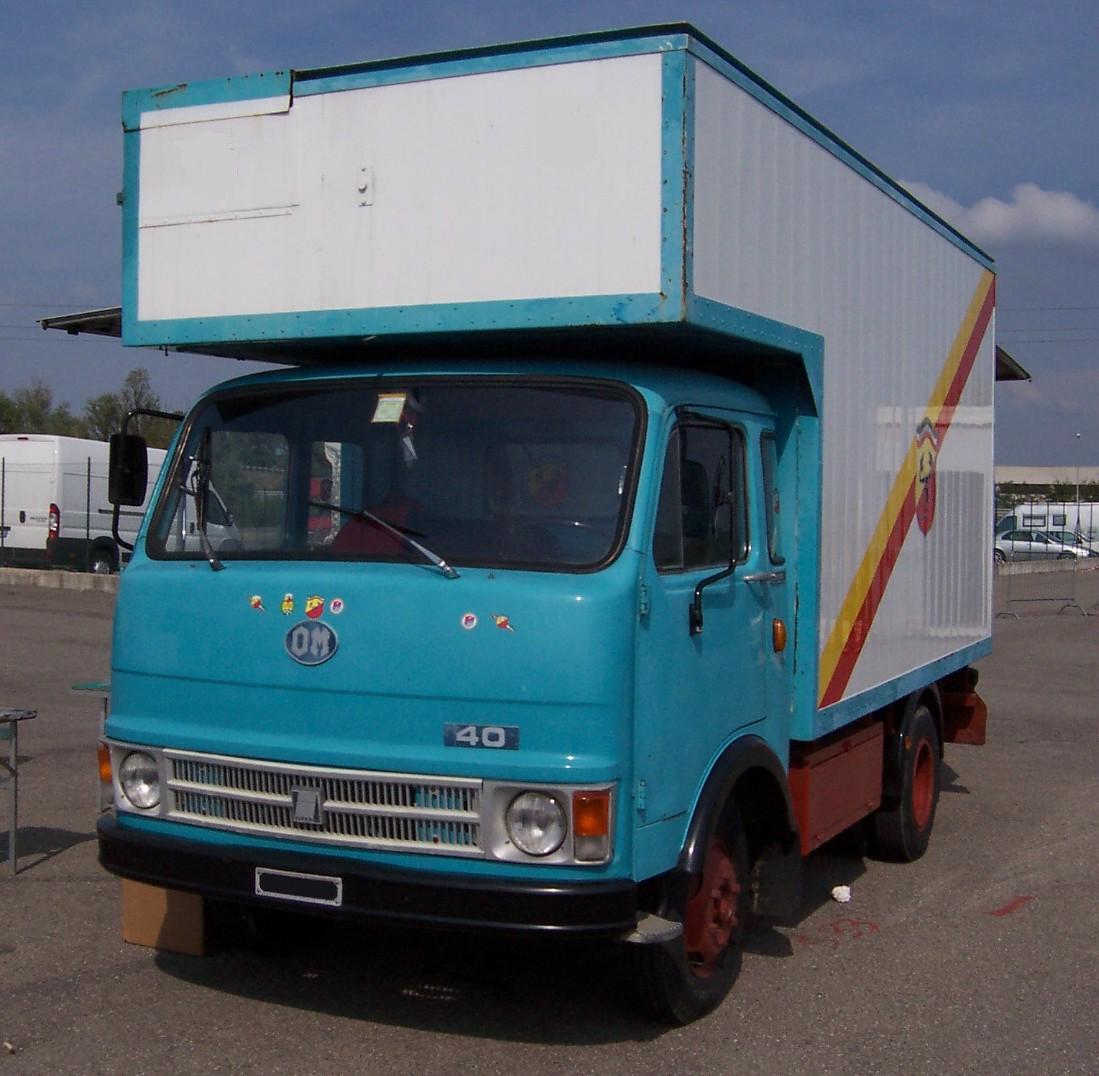 En contra marca virar File:OM 40 truck.jpg - Wikimedia Commons