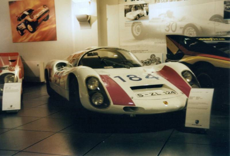 File:Porsche 910 coupé (184) in the Porsche-Museum.jpg