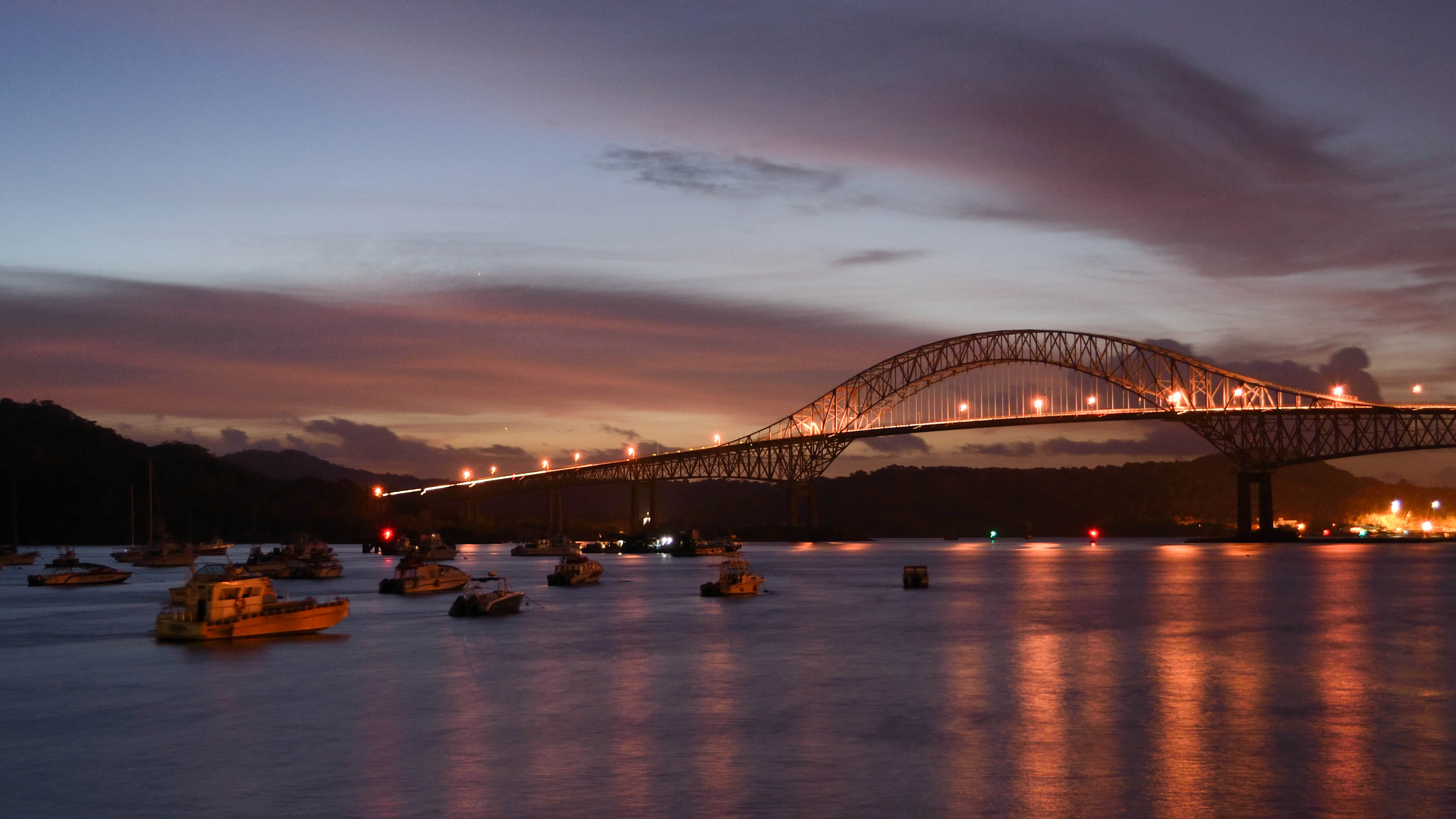 File:Puente de las Americas - Panamá.jpg - Wikimedia Commons