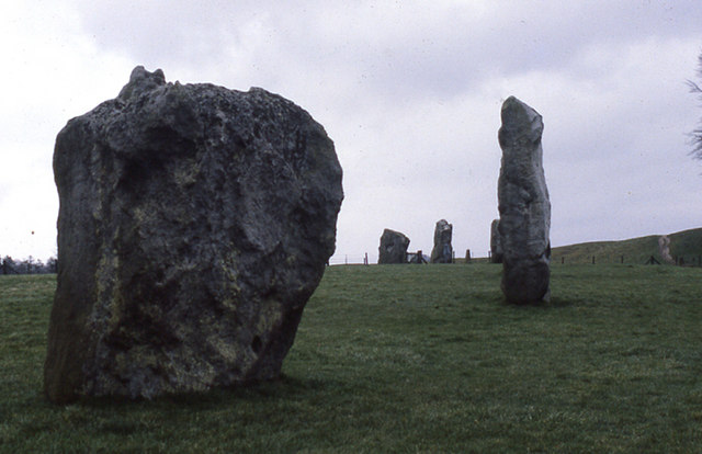 File:Standing stones at Avebury - geograph.org.uk - 1087742.jpg