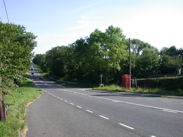 File:Telephone box on road to Arrington - geograph.org.uk - 896156.jpg