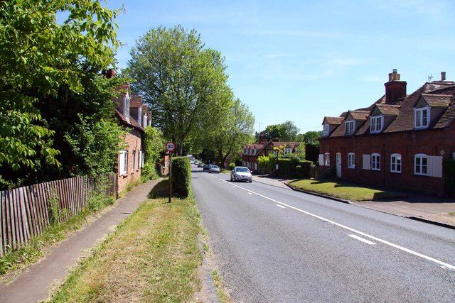 File:The main road to Oxford through Nuneham Courtney - geograph.org.uk - 1334811.jpg