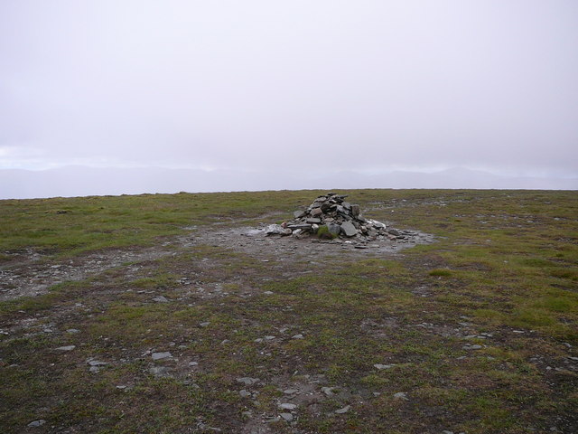 File:The summit of Mullach Clach a' Bhlair. - geograph.org.uk - 642173.jpg