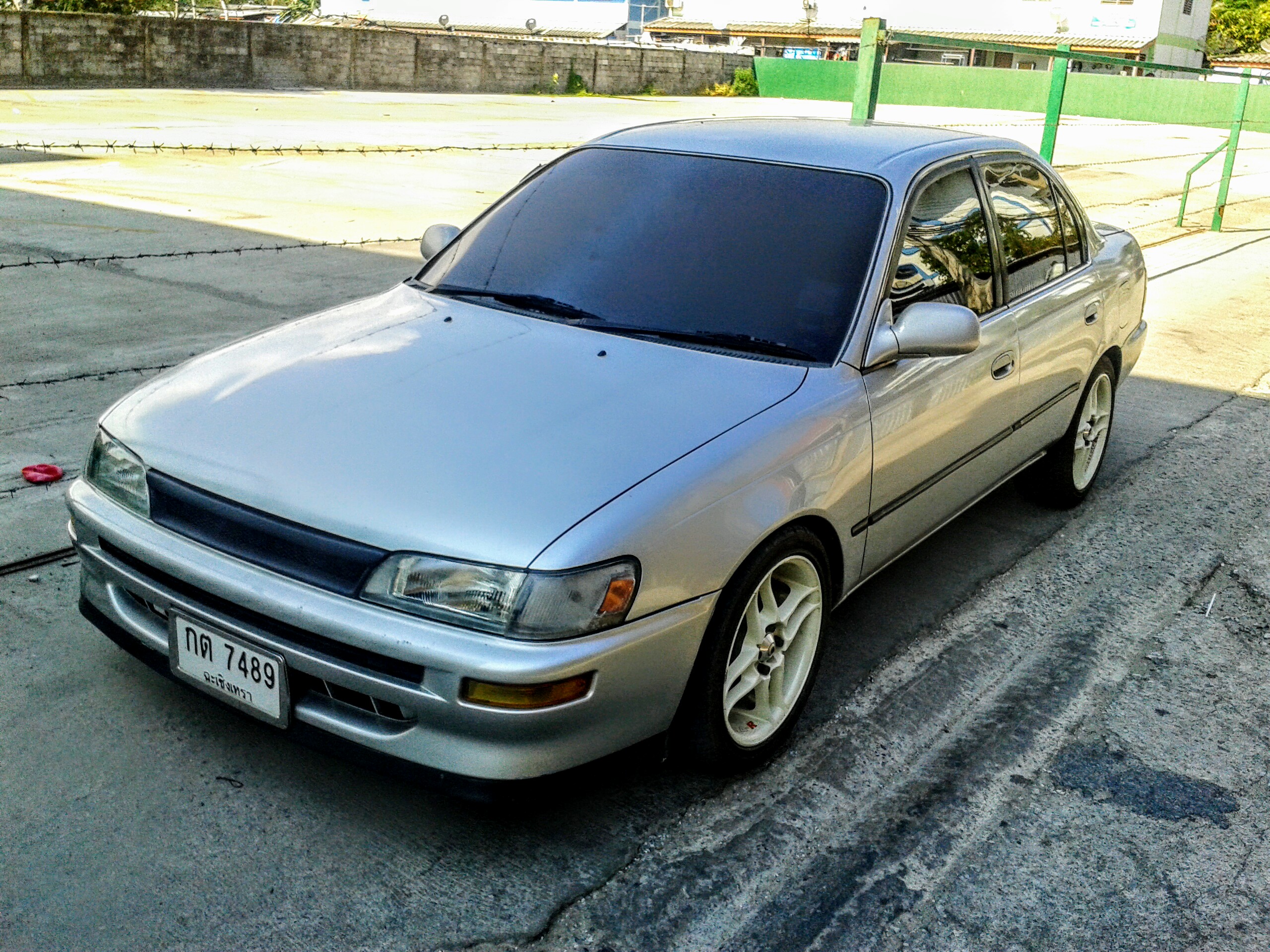 Toyota Corolla ae100