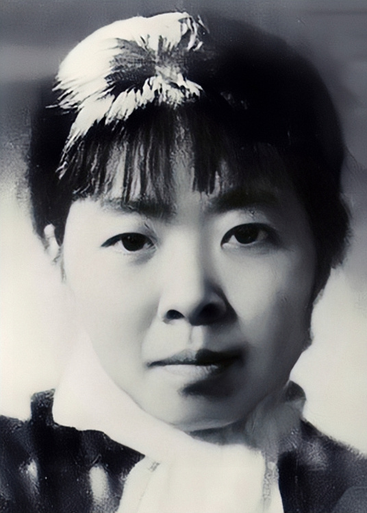 Portrait of Xiao Hong in 1942.
