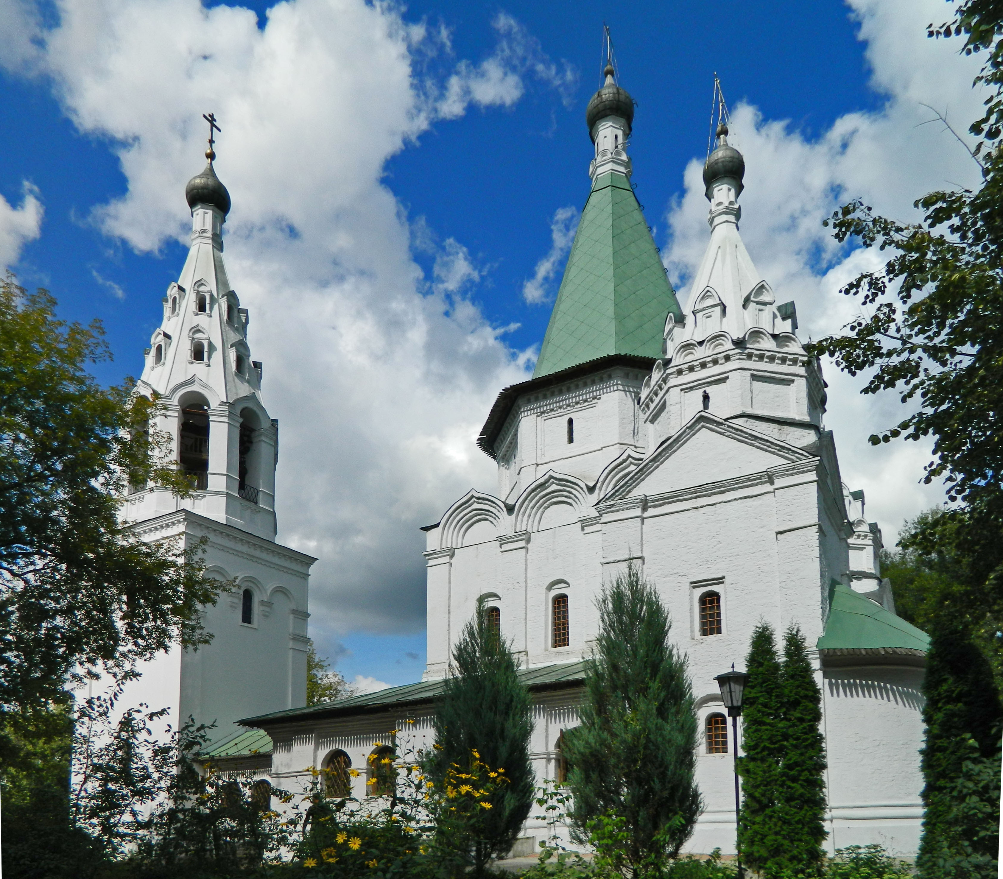 Храм троицы живоначальной в троицком голенищеве. Церковь Троицы Живоначальной в Троицком-Голенищеве. Троицкая Церковь в Троице Голенищево. Церковь в Троицком-Голенищеве. Москва. 1644—1645. Храм Живоначальной Троицы Мосфильмовская.