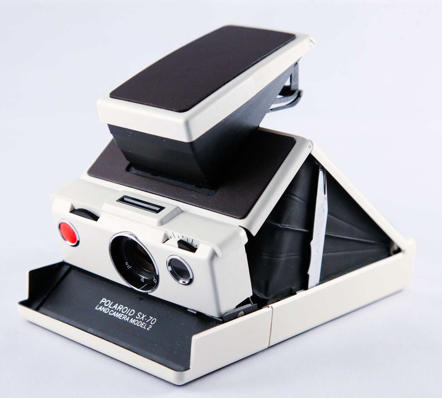 polaroid sx 70 white