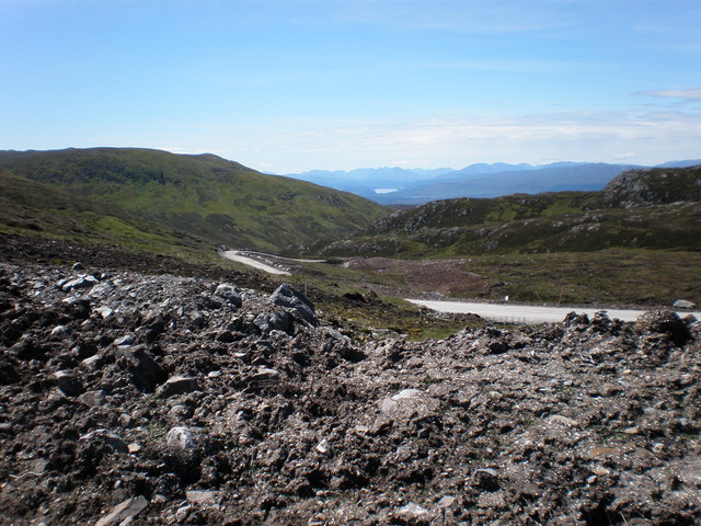 File:Above Creag Coire Doe Pass on zig-zags - geograph.org.uk - 1368913.jpg