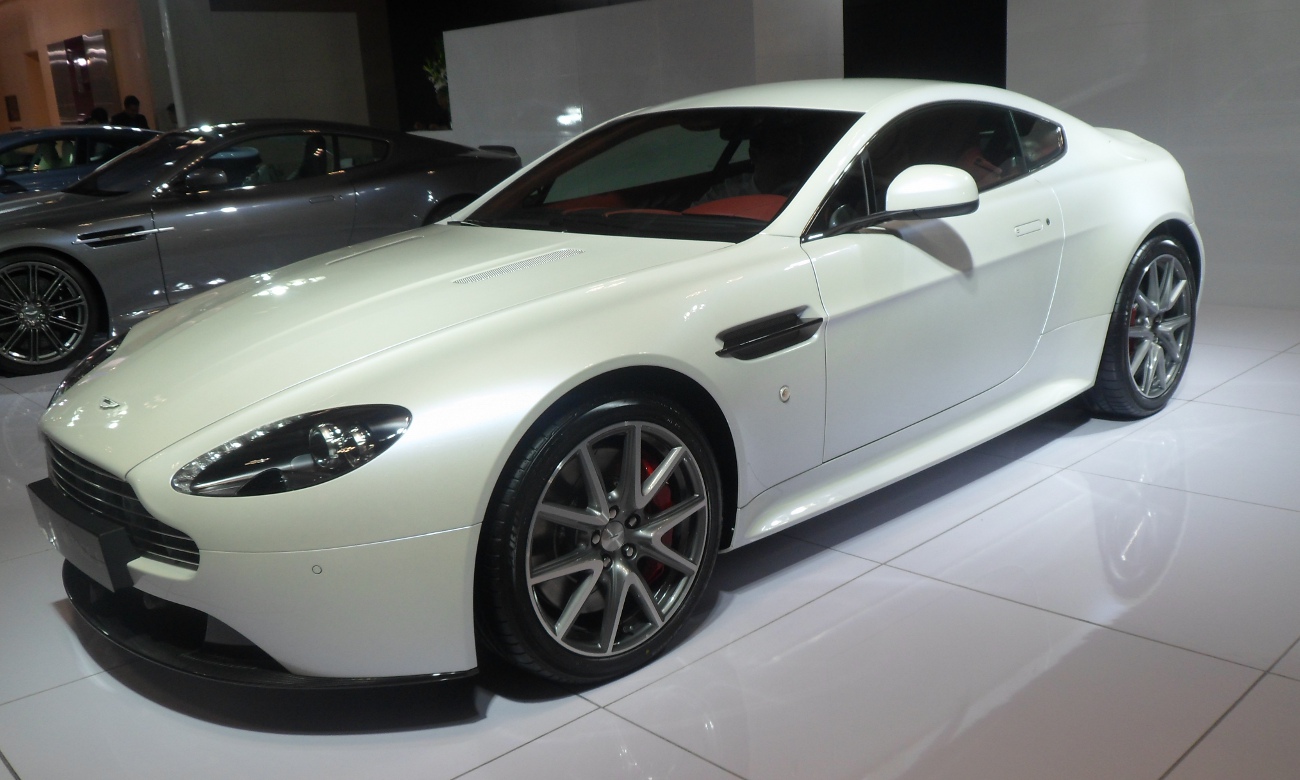 Aston Martin 2013 v8 Vantage s