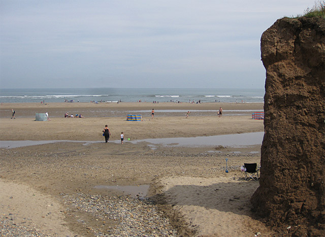 Beach at Hunmanby Gap - geograph.org.uk - 3590712