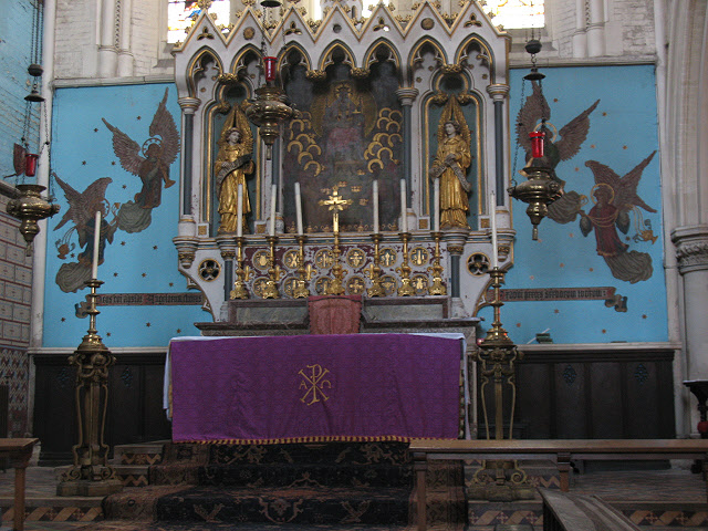 File:High Altar of St Michael's church - geograph.org.uk - 1741731.jpg