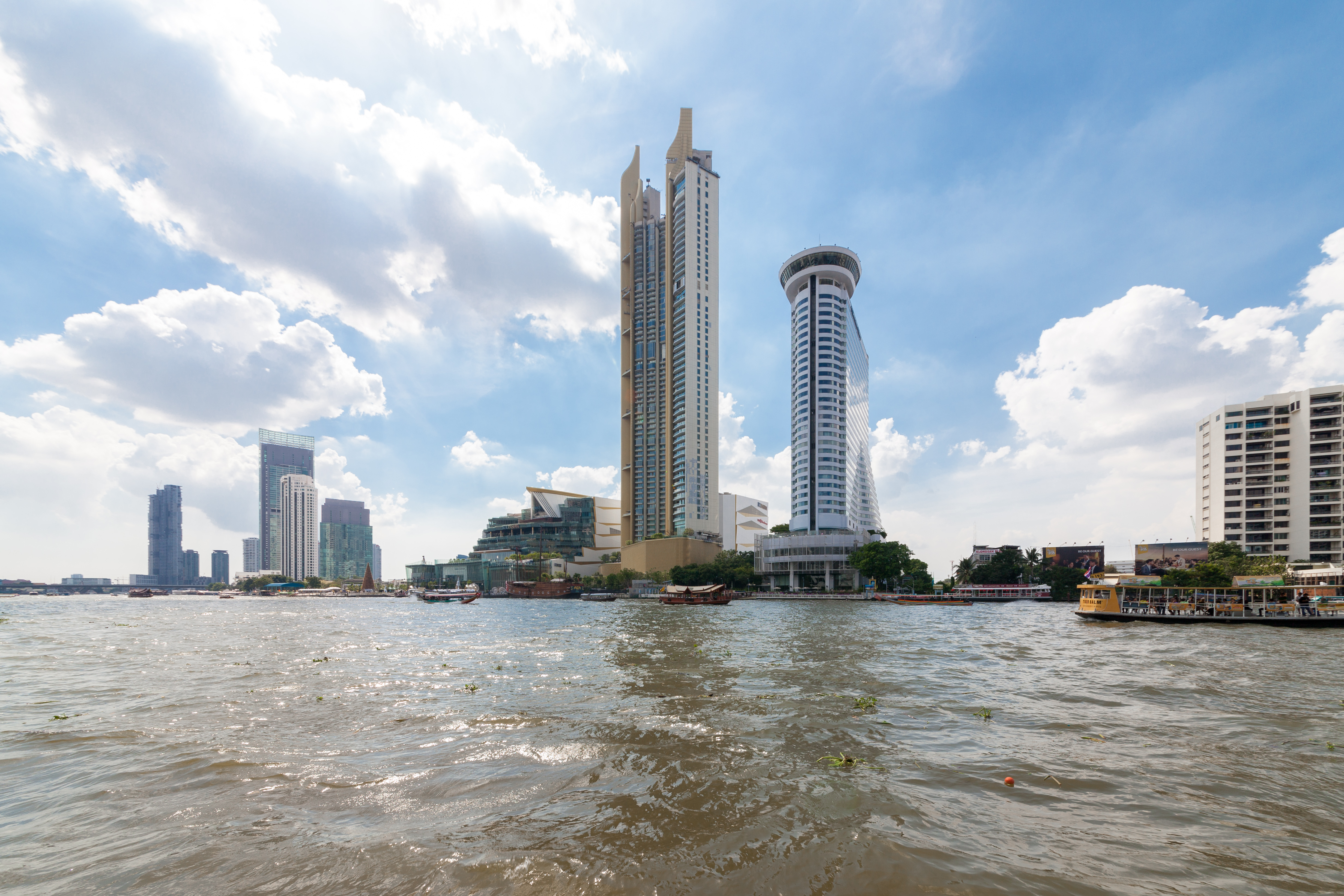 File:Iconsiam at Day (V).jpg - Wikipedia