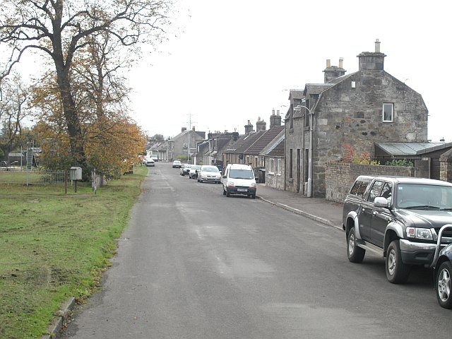 File:Kilbagie Street - geograph.org.uk - 1546839.jpg