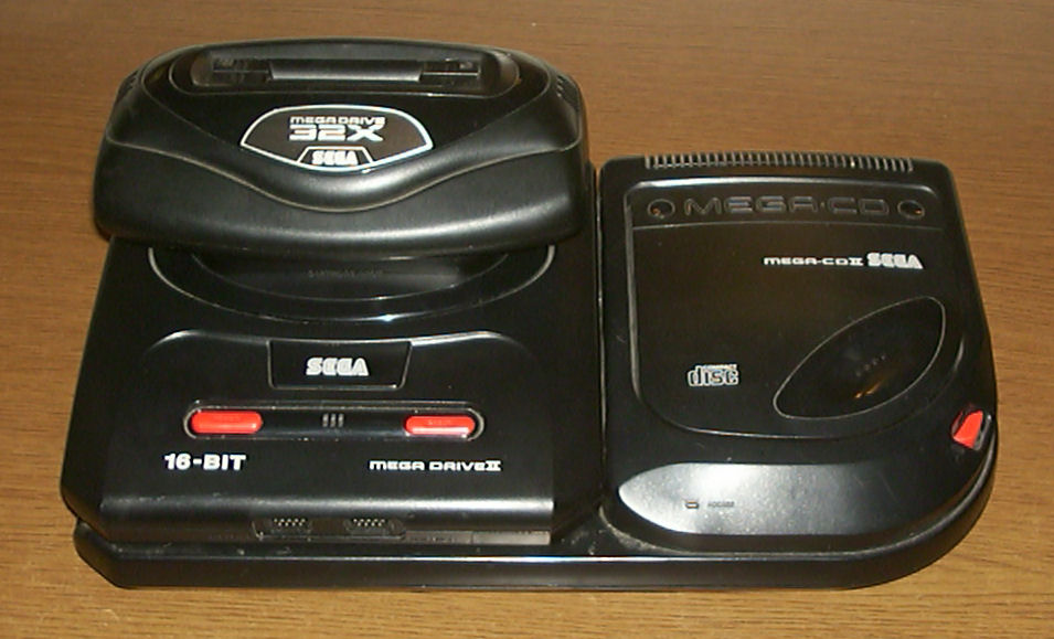 Mega_Drive_II_(PAL)_%2B_Mega-CD_II_(PAL)_%2B_32X_(PAL).jpg