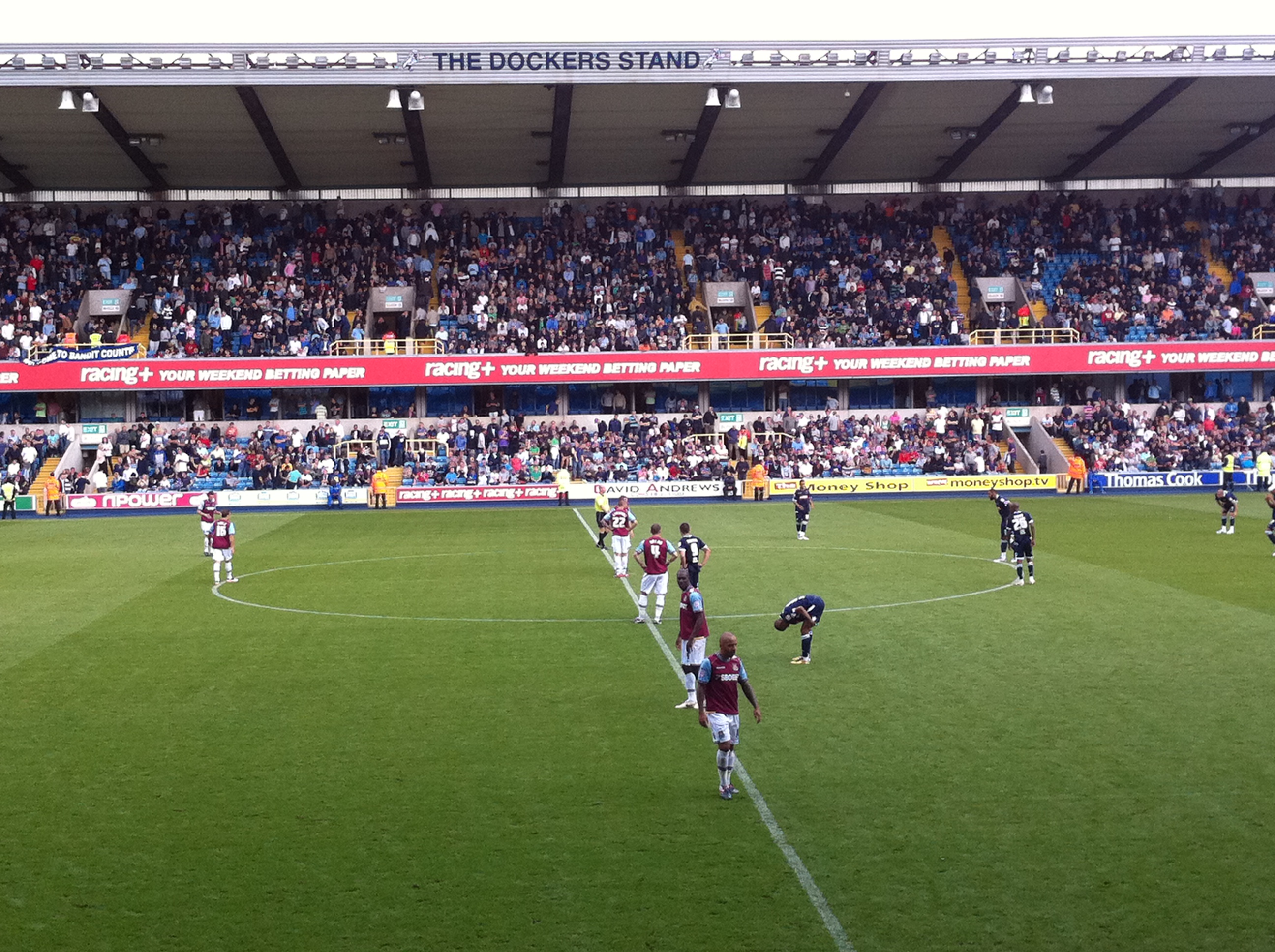 File:Millwall and West Ham prepare to kick-off.jpg - Wikimedia Commons