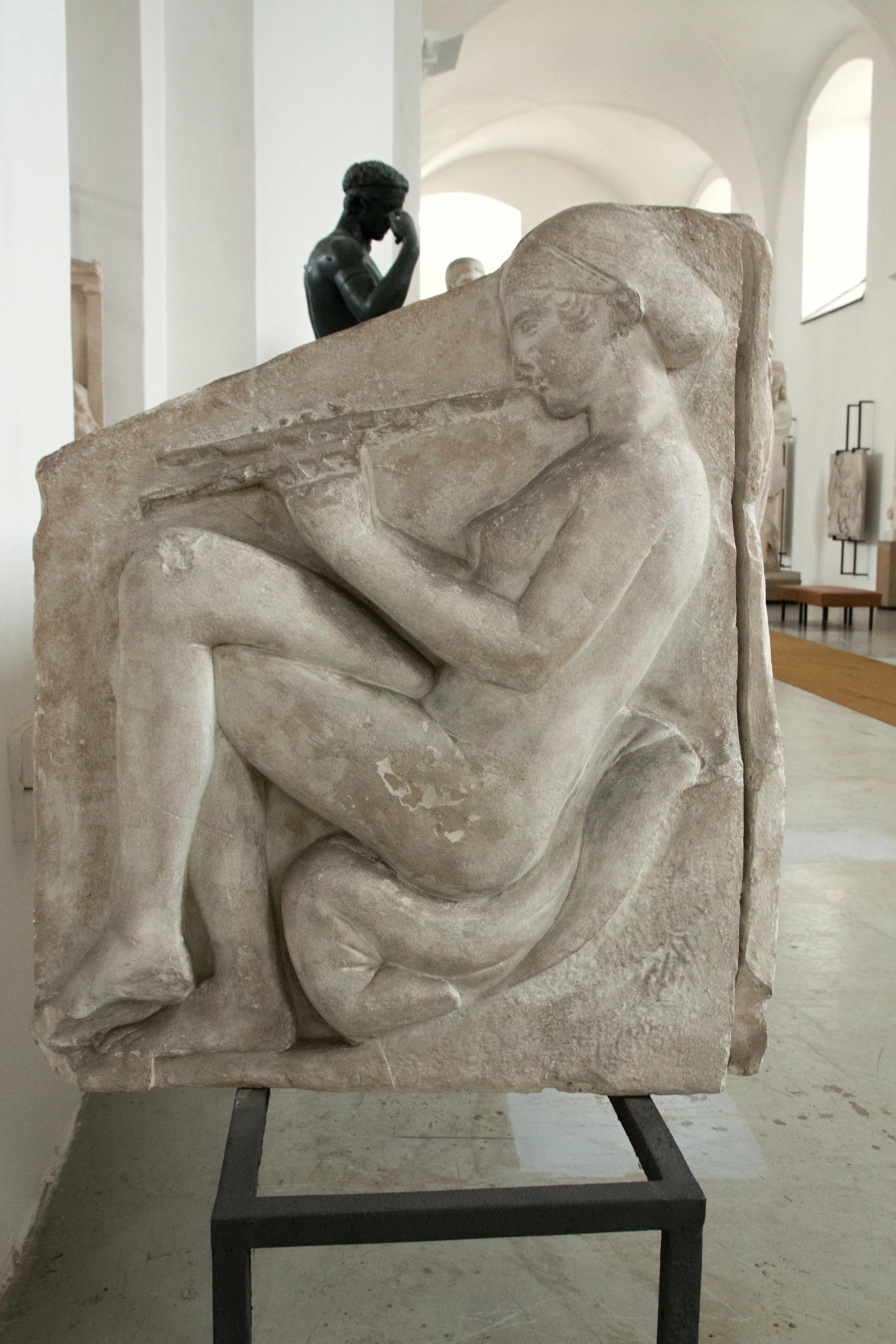 File:Naked girl plays on diaulos, Ludovisi Throne, 460 BC, Hostinné, 188280.jpg - Wikimedia Commons
