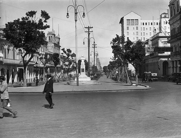 File:Paseo del Prado de La Habana.jpg