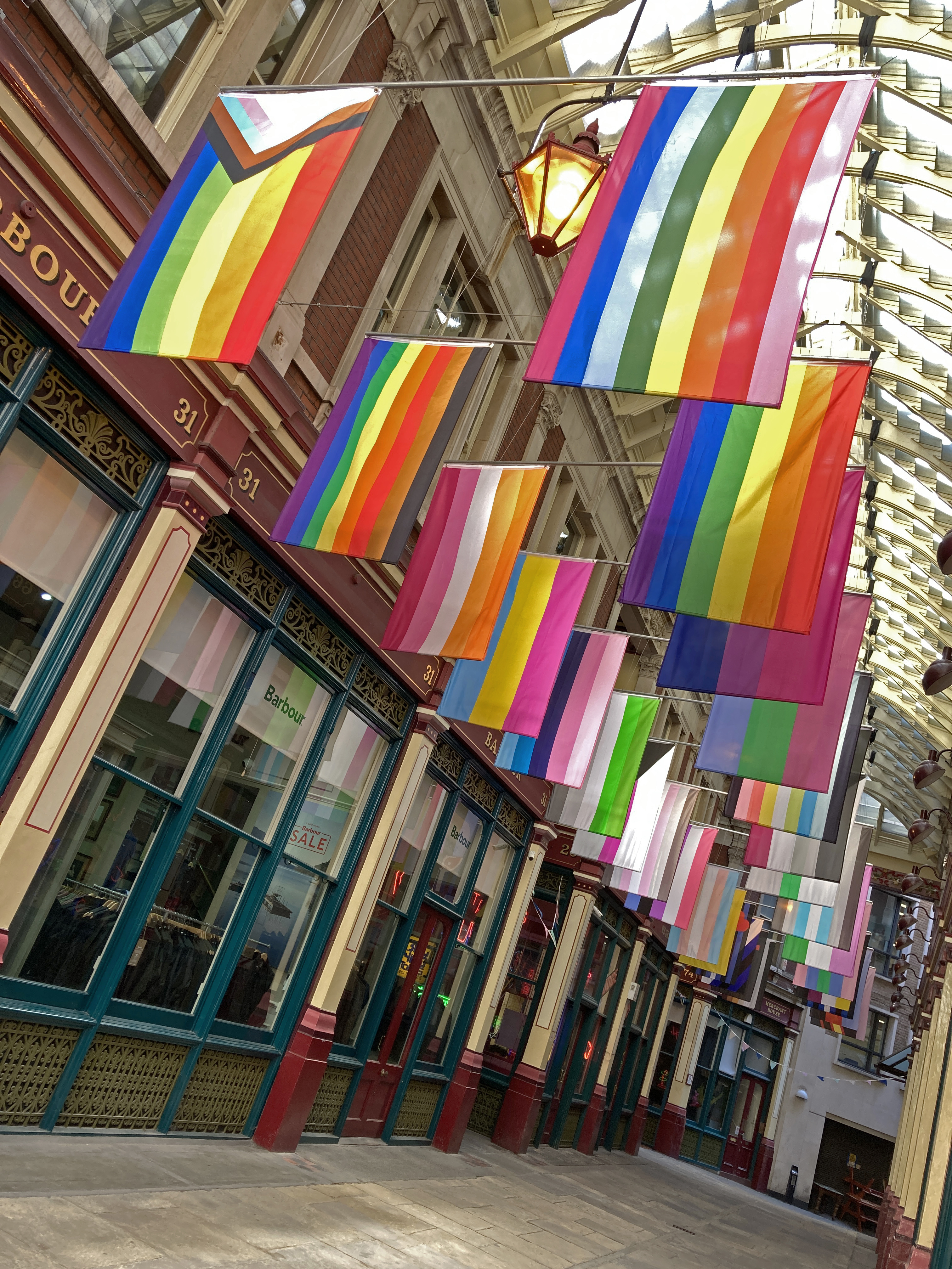 Rainbow flag (LGBT) - Wikipedia