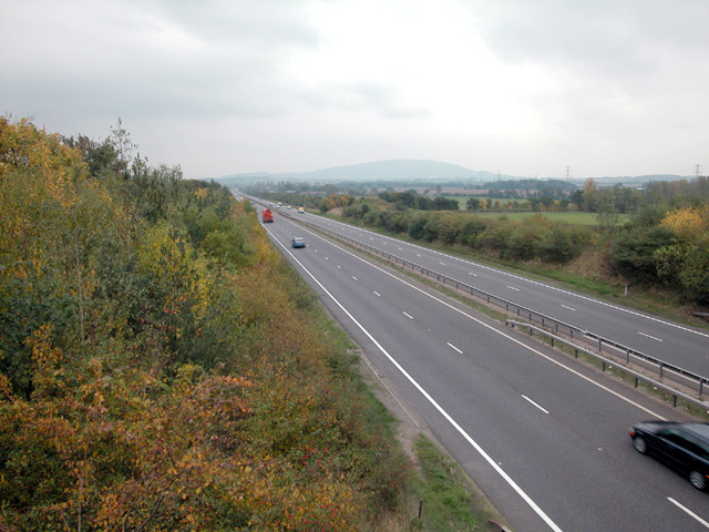 File:Road to London - geograph.org.uk - 67290.jpg