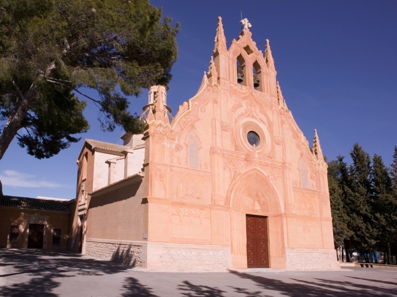 File:Santuario de la Virgen de Gracia, Caudete.jpg