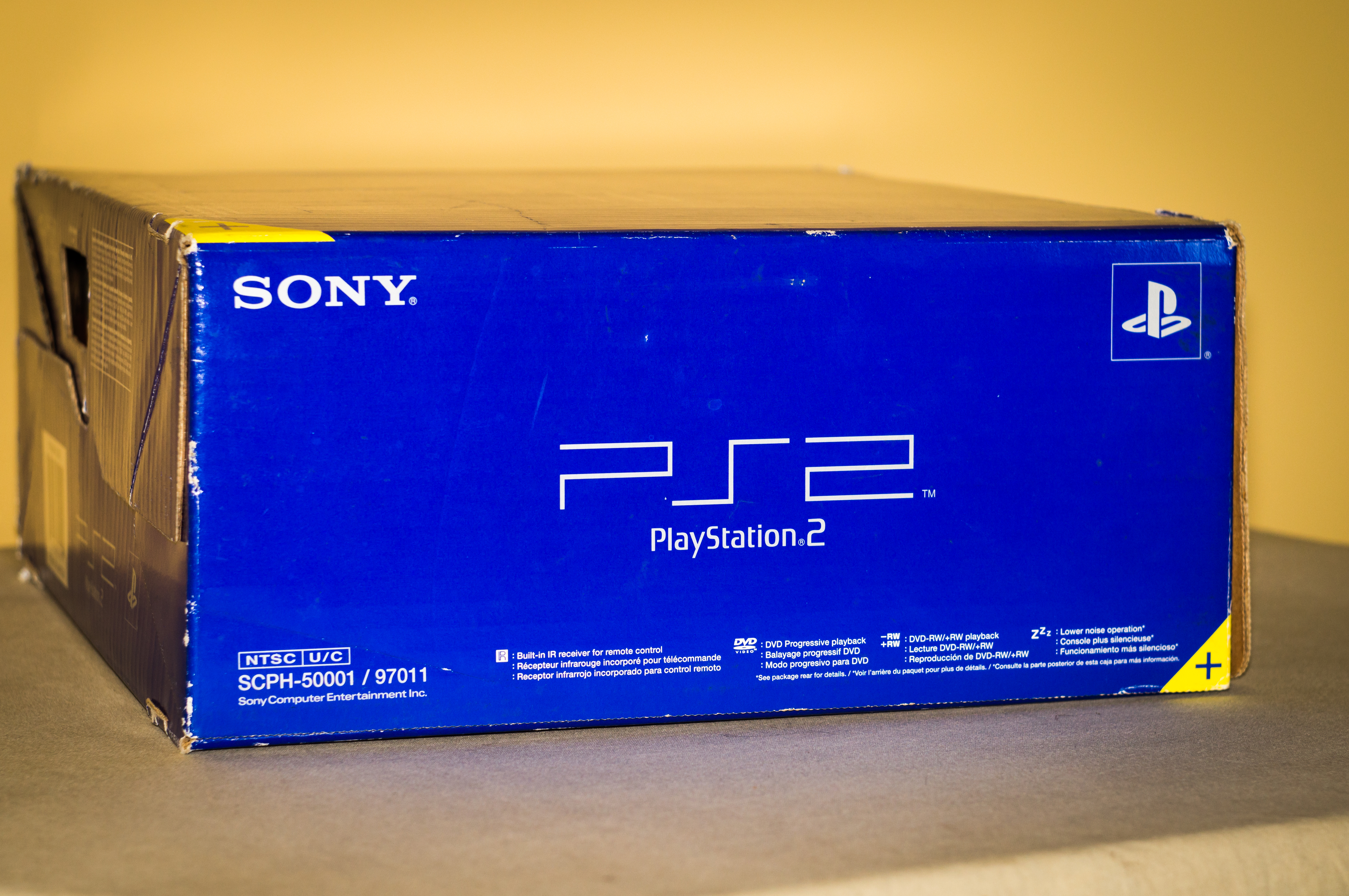 File:Sony Playstation 2 SCPH-5001 V9 - Caixa Original (lado direito)  Original box (right side) (19291968949).jpg - Wikimedia Commons