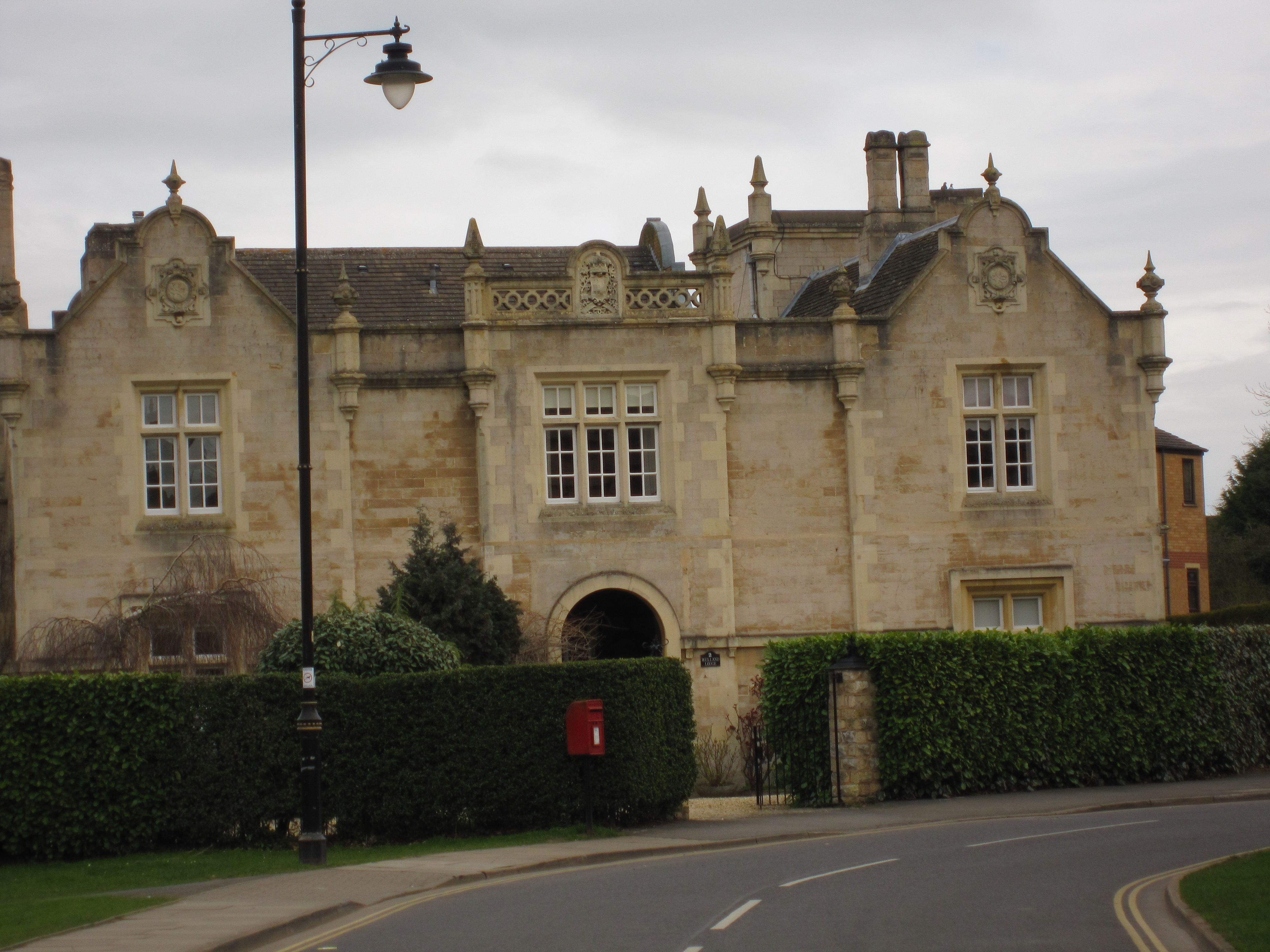 Stamford East railway station