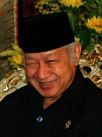 Penumpasan Pengkhianatan G 30 S PKI Suharto_looking_down_1998
