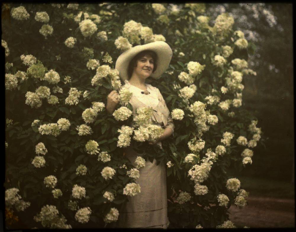 Vintage Full Bush Women