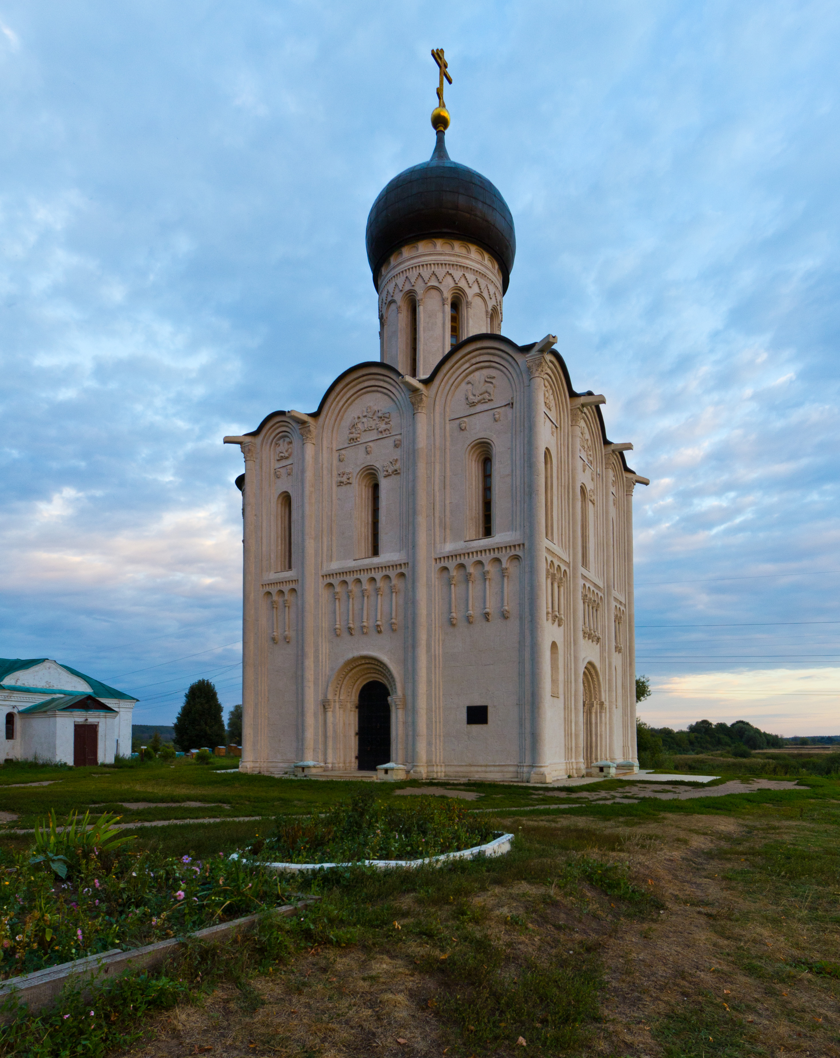 Дмитриевский собор на Нерли