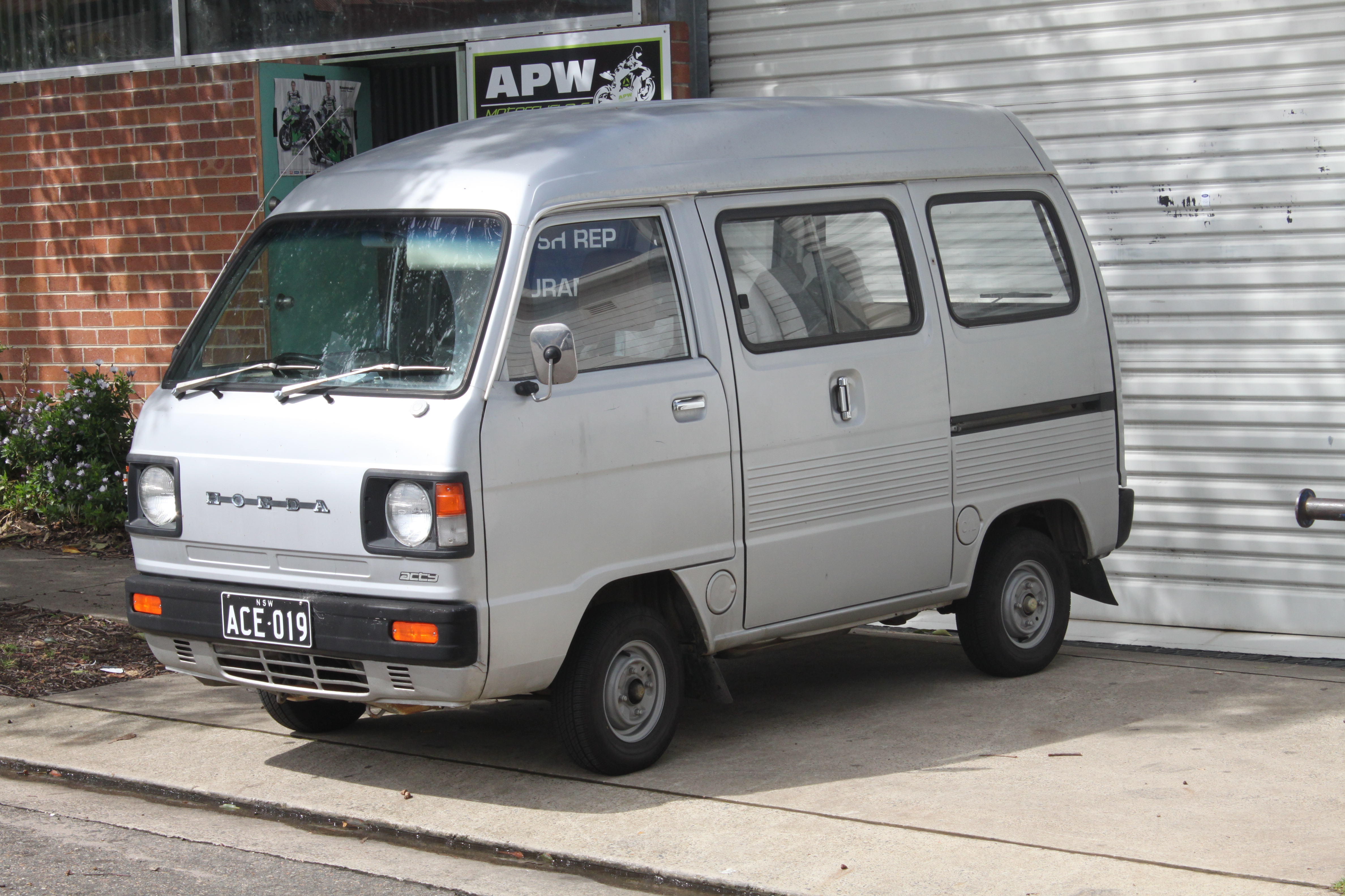 File:1982 Honda Acty van (22368915592 